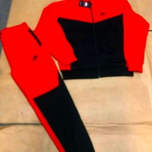 🔥Brand New Nike Sweatsuit🔥